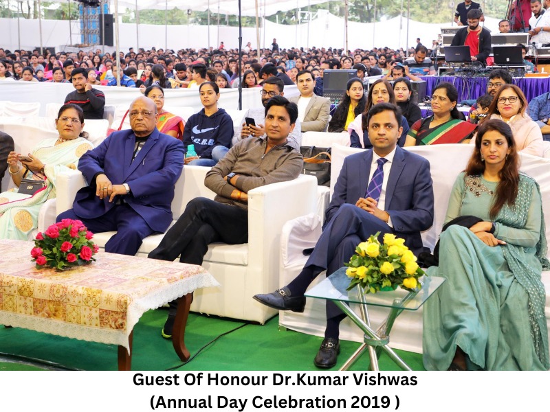 Guest of Honour Dr, Kumar Vishwas